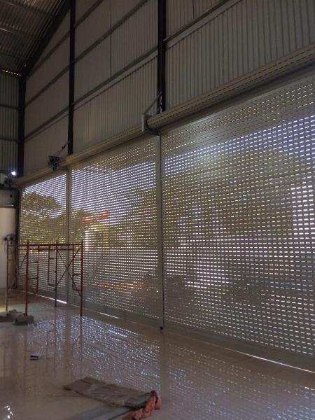 CỬA CUỐN KHE THOÁNG 05